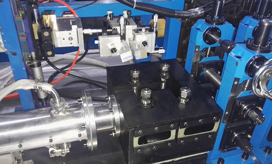 不銹鋼智能工業(yè)焊管機是怎樣智能的呢？